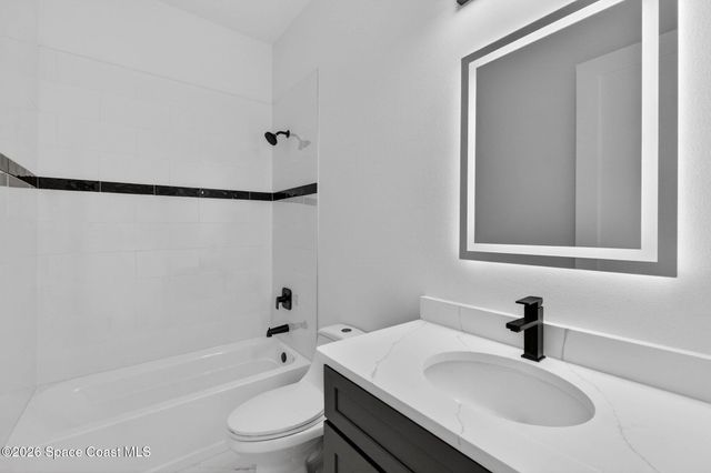 1482 Hayworth Circle NW, Palm Bay, FL 32907