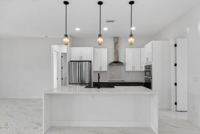 1482 Hayworth Circle NW, Palm Bay, FL 32907