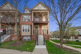 27949 Hopkins Drive, Novi, MI 48377