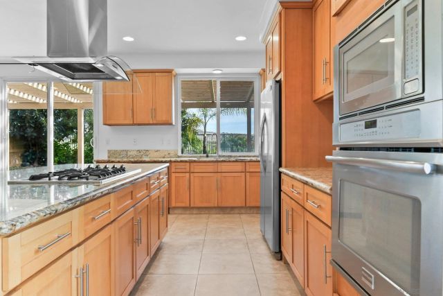 972 Merced River Rd, Chula Vista, CA 91913