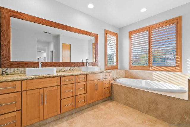 972 Merced River Rd, Chula Vista, CA 91913