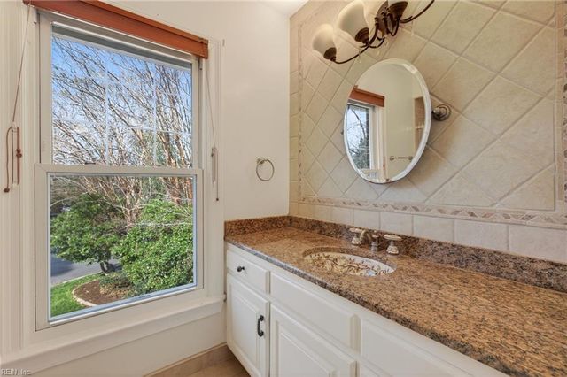 1072 Downshire CHSE, Virginia Beach, VA 23452