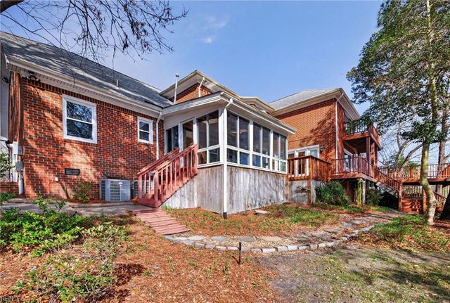 1072 Downshire CHSE, Virginia Beach, VA 23452