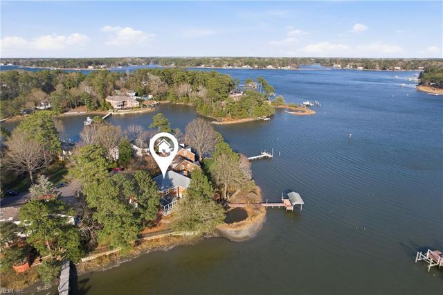 1072 Downshire CHSE, Virginia Beach, VA 23452