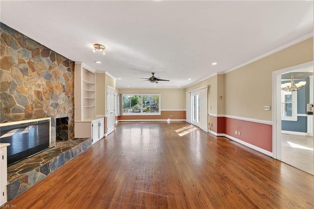 1072 Downshire CHSE, Virginia Beach, VA 23452