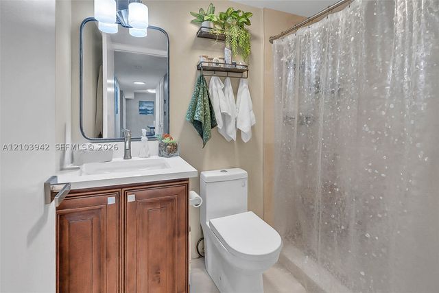4955 E Sabal Palm Blvd 111, Tamarac, FL 33319