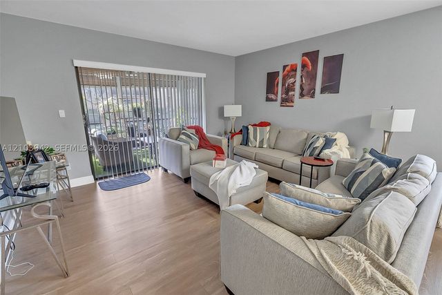 4955 E Sabal Palm Blvd 111, Tamarac, FL 33319