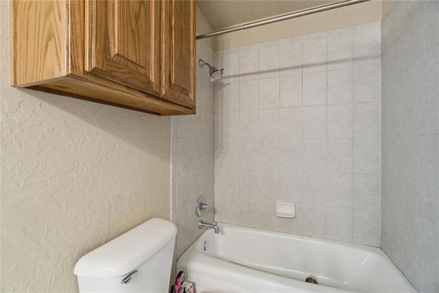 4025 Sam Gordon, Norman, OK 73072