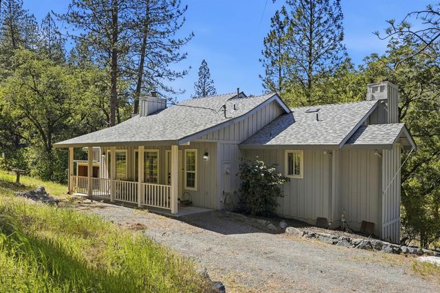 18988 Applejack Dr, Grass Valley, CA 95949