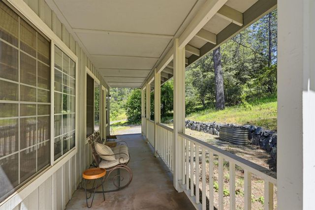 18988 Applejack Dr, Grass Valley, CA 95949