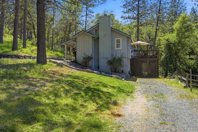 18988 Applejack Dr, Grass Valley, CA 95949