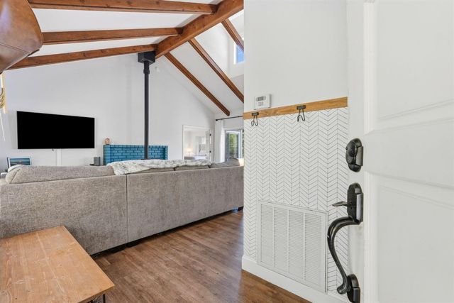 18988 Applejack Dr, Grass Valley, CA 95949