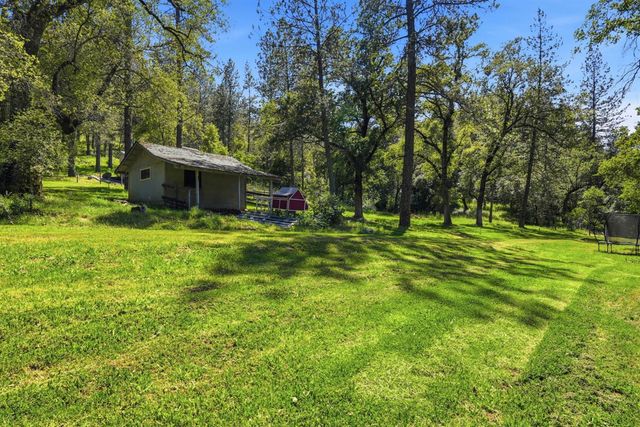 18988 Applejack Dr, Grass Valley, CA 95949