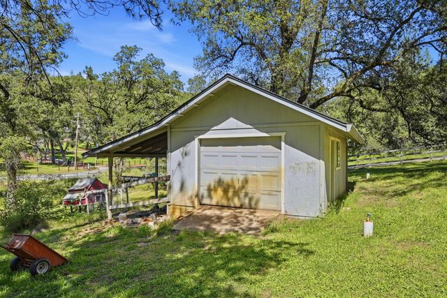 18988 Applejack Dr, Grass Valley, CA 95949