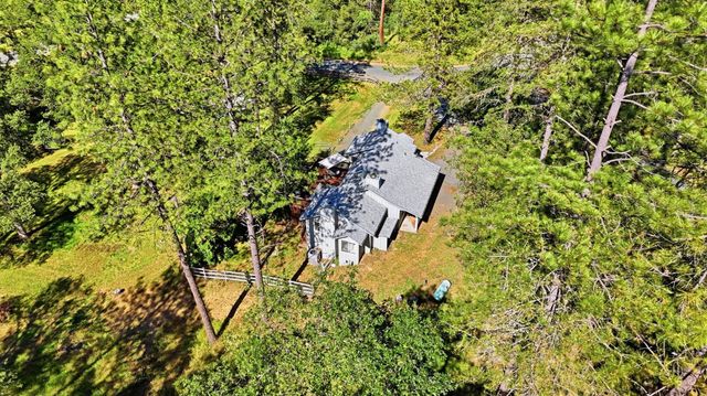 18988 Applejack Dr, Grass Valley, CA 95949