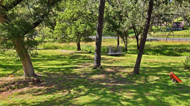 18988 Applejack Dr, Grass Valley, CA 95949