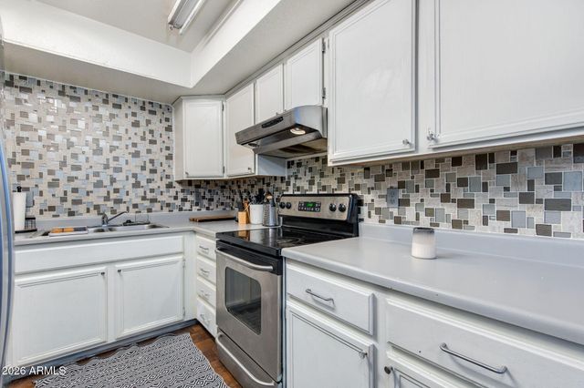 8611 N 67TH Drive, Peoria, AZ 85345