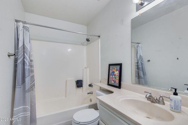8611 N 67TH Drive, Peoria, AZ 85345