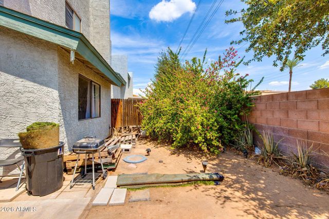 8611 N 67TH Drive, Peoria, AZ 85345