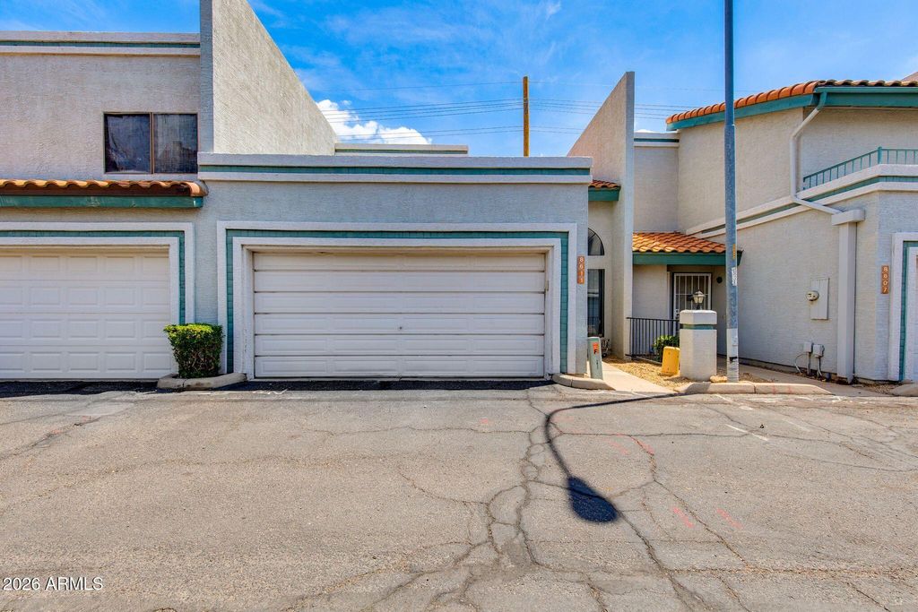 8611 N 67TH Drive, Peoria, AZ 85345