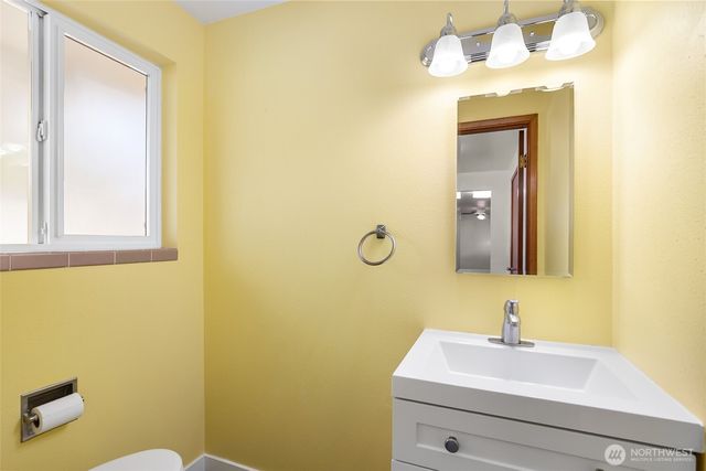2011 8th Avenue SE, Puyallup, WA 98372