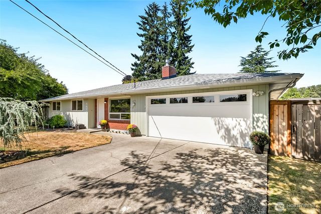 2011 8th Avenue SE, Puyallup, WA 98372