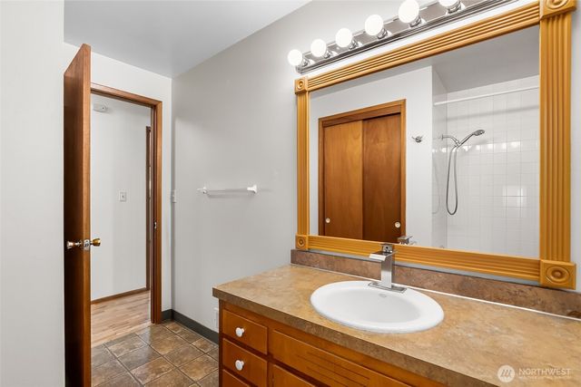 2011 8th Avenue SE, Puyallup, WA 98372
