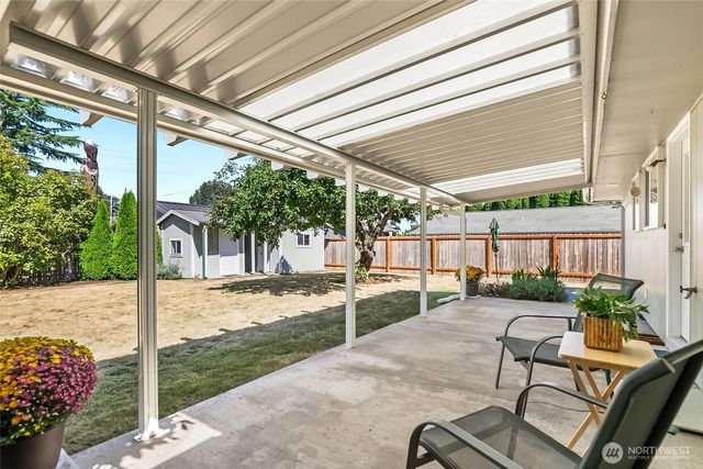 2011 8th Avenue SE, Puyallup, WA 98372