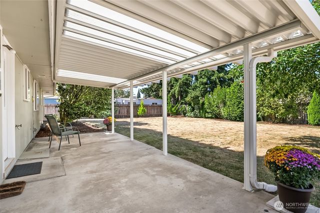 2011 8th Avenue SE, Puyallup, WA 98372