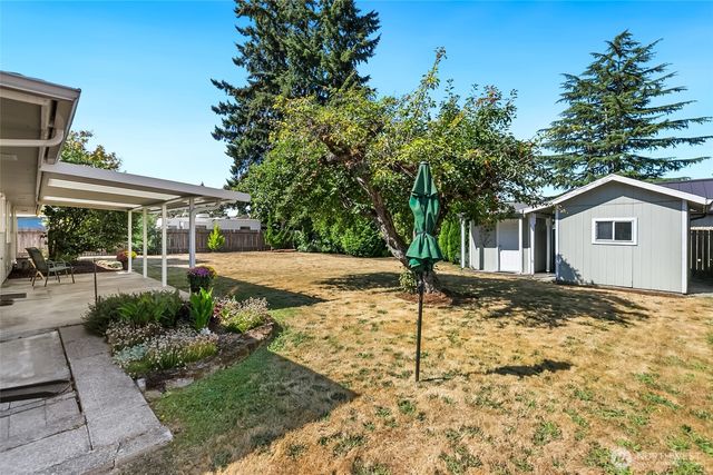 2011 8th Avenue SE, Puyallup, WA 98372