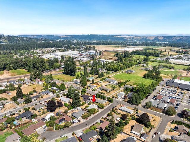 2011 8th Avenue SE, Puyallup, WA 98372