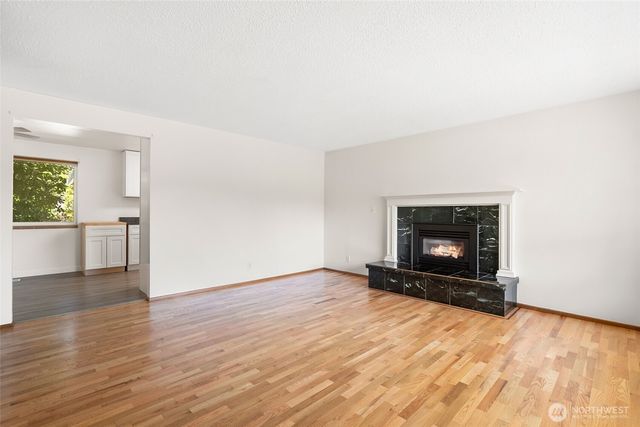2011 8th Avenue SE, Puyallup, WA 98372