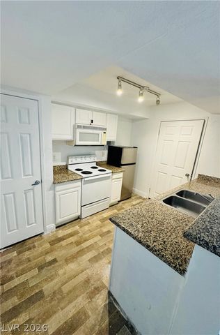 6800 East Lake Mead Boulevard 1093, Las Vegas, NV 89156