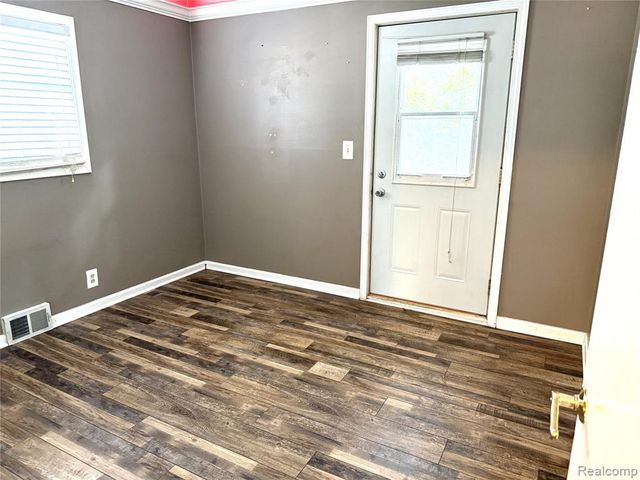 1839 Ackley Avenue, Westland, MI 48186