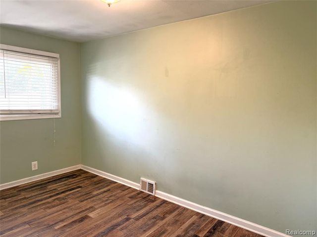 1839 Ackley Avenue, Westland, MI 48186