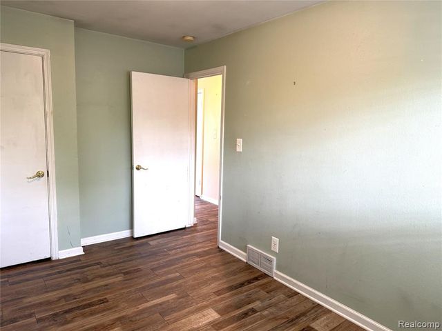 1839 Ackley Avenue, Westland, MI 48186