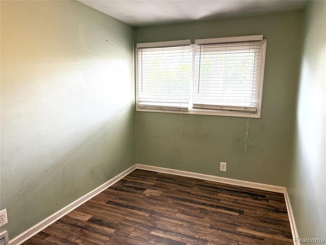 1839 Ackley Avenue, Westland, MI 48186