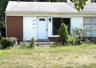 1839 Ackley Avenue, Westland, MI 48186