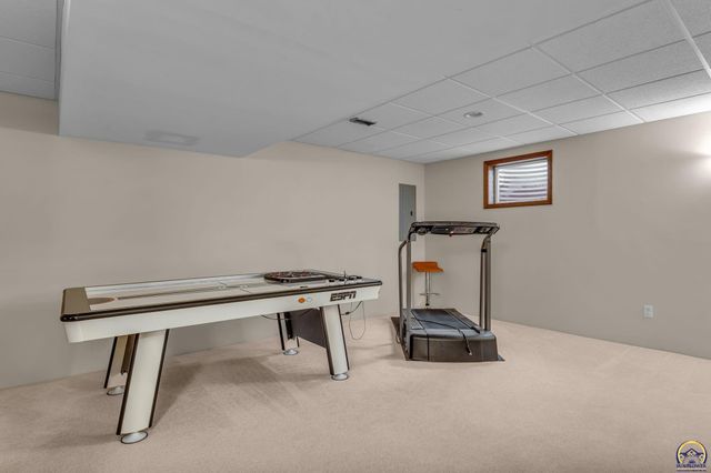 2839 SW Santa Fe DR, Topeka, KS 66614