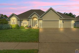 2839 SW Santa Fe DR, Topeka, KS 66614