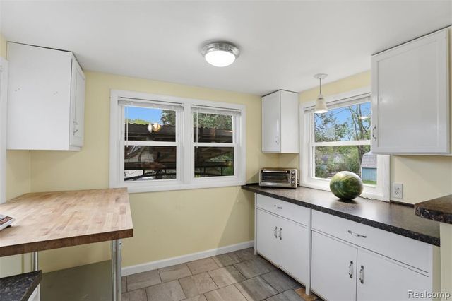 237 S Chocolay Avenue, Commerce Twp, MI 48017