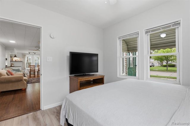 237 S Chocolay Avenue, Commerce Twp, MI 48017