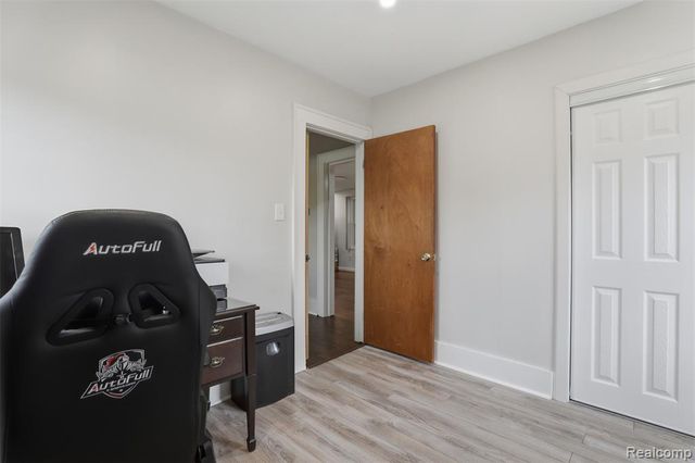 237 S Chocolay Avenue, Commerce Twp, MI 48017