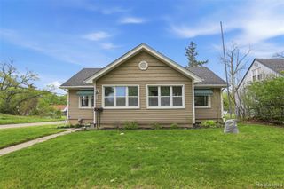 237 S Chocolay Avenue, Commerce Twp, MI 48017