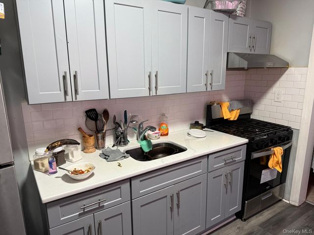 210-19 Hollis Avenue, Queens Village, NY 11429
