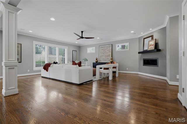 7434 Hoover Avenue, Richmond Heights, MO 63117