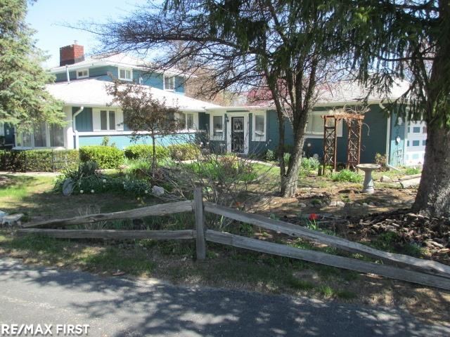 6004 Lakeshore Road, Burtchville Twp, MI 48059