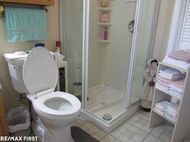 6004 Lakeshore Road, Burtchville Twp, MI 48059