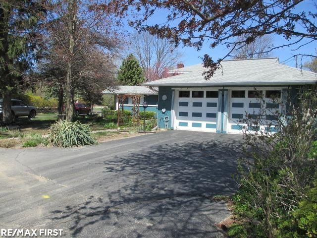 6004 Lakeshore Road, Burtchville Twp, MI 48059