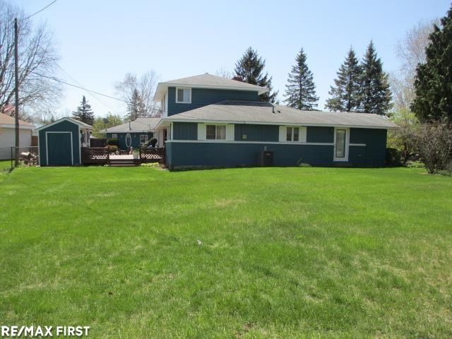 6004 Lakeshore Road, Burtchville Twp, MI 48059